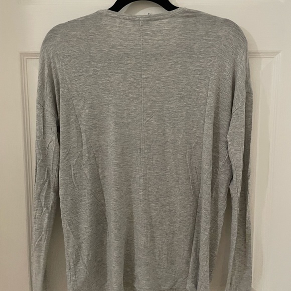 Babaton V-Neck Top - Picture 2 of 2